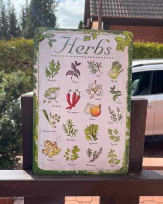 🌼 Jarní sleva na Garážovka.cz! 🌼 Oživte svůj interiér stylovými plechovými cedulemi za skvělé ceny! 🛠️🚗 Až do 2. 4. 2025 u...